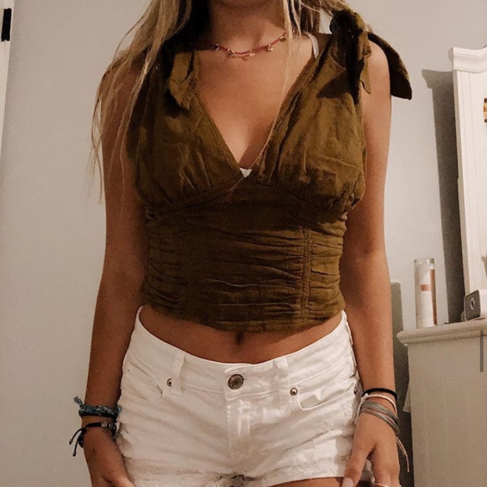 OLIVE GREEN TOP!